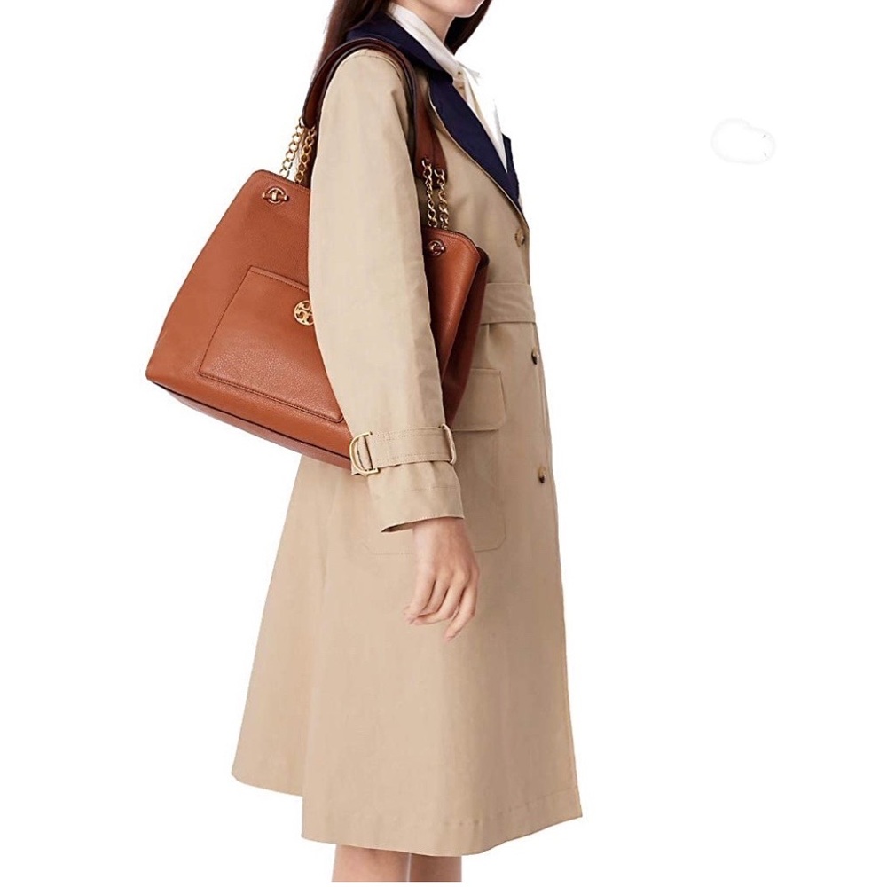 Tory Burch Large Chelsea Slouchy Tote in classic tan pebbled leather